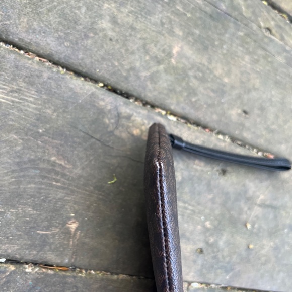 Authentic Coach Signature Corner Zip Wristlet Cherry Rare Mint Condition - Picture 10 of 10